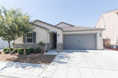 3835 Hampton Way, Clovis, CA, 93619-8556 | Card Image