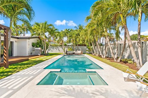 2133 Ne 25th St, Wilton Manors, FL, 33305-1529 | Card Image