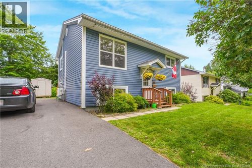 10 Lilac Cres, Fredericton, NB, E3A2G6 | Card Image
