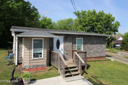 311 Bussell Ferry Rd, Lenoir City, TN, 37771-3065 | Card Image