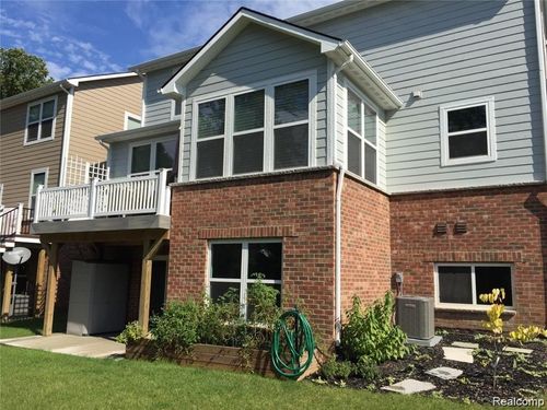 31085 Tremont Ln, Franklin, MI, 48025-5101 | Card Image