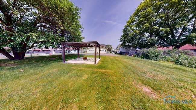 628 Maple St, House other with 3 bedrooms, 3 bathrooms and 3 parking in Clyde OH | Image 34