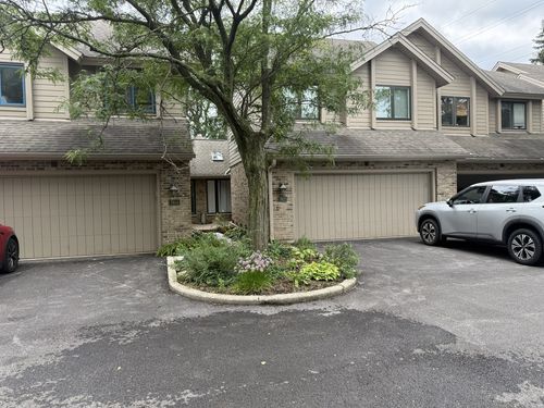 7912 Garfield Ave, Burr Ridge, IL, 60527-5904 | Card Image