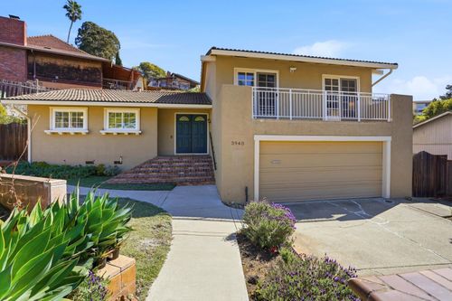 3940 Malcolm Ave, Oakland, CA, 94605-5456 | Card Image