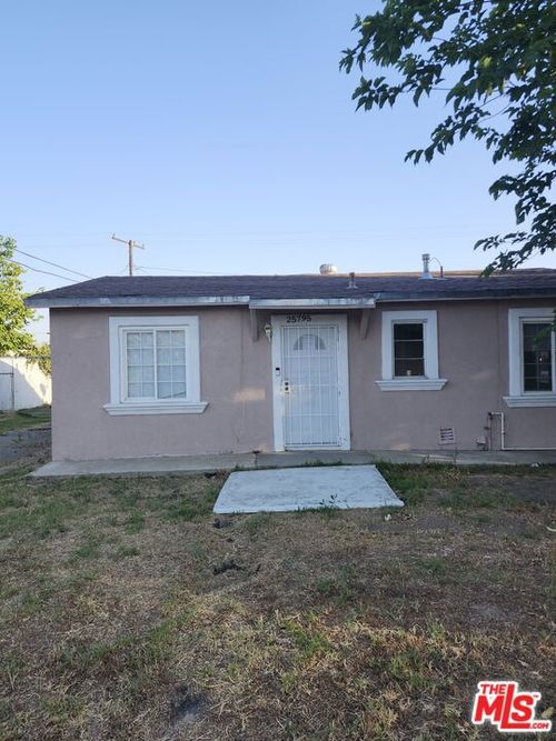 25795 Walker St, San Bernardino, CA, 92404 | Card Image