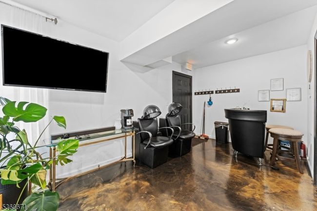 1465 E 2 Nd St, Home with 4 bedrooms, 4 bathrooms and null parking in Plainfield NJ | Image 23