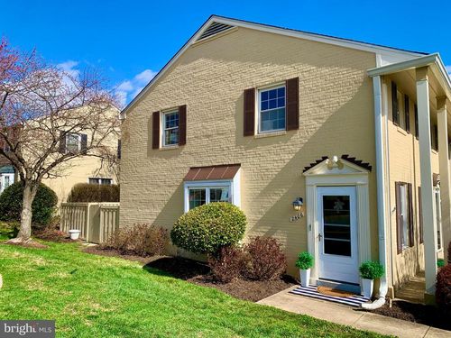 2406 N Dearing St, ALEXANDRIA, VA, 22302-1805 | Card Image