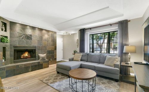 j124-1200 E River Road, Tucson, AZ, 85718 | Card Image