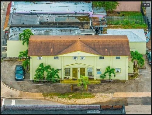 1500 Nw 69th Ter, Miami, FL, 33147-7174 | Card Image