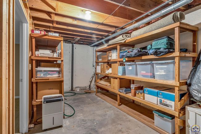 13 Sw Pepper Tree Ln, Townhouse with 4 bedrooms, 4 bathrooms and null parking in Topeka KS | Image 45