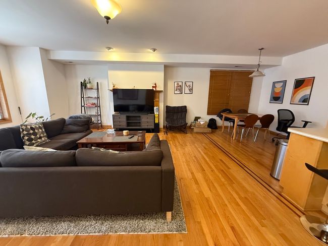 APT-1 - 654 Briar Pl, Condo with 3 bedrooms, 2 bathrooms and 1 parking in CHICAGO IL | Image 22