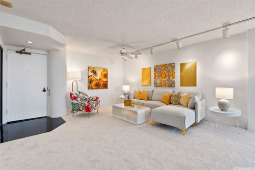 apt-2509-1212 Nuuanu Ave, Honolulu, HI, 96817-4030 | Card Image