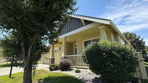 7706 W 21st Ave, Kennewick, WA, 99338 | Card Image