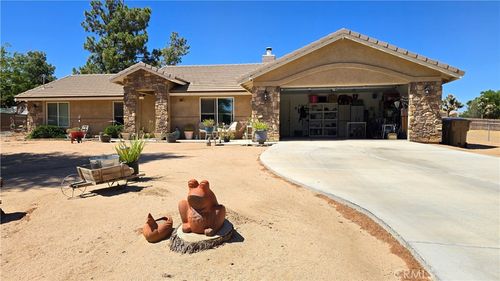 16650 Cactus Ave, Hesperia, CA, 92345 | Card Image
