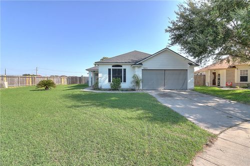 7605 Cougar Dr, Corpus Christi, TX, 78414-6426 | Card Image