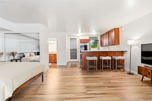 14-3121 Pualei Cir, Honolulu, HI, 96815-4941 | Card Image