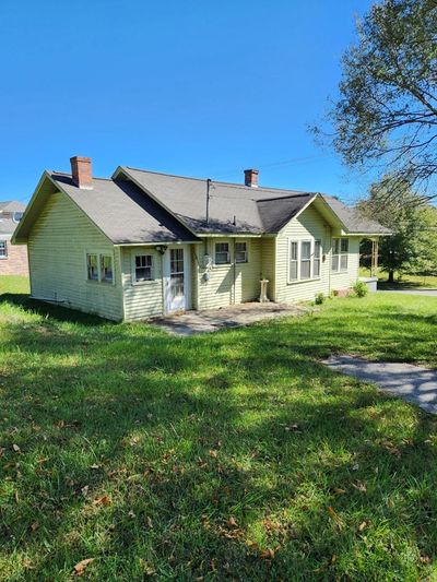 1158 Glendale Road, House other with 2 bedrooms, 1 bathrooms and null parking in Galax VA | Image 2