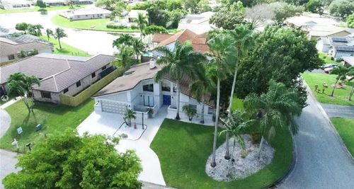 680 Nw 111th Way, Coral Springs, FL, 33071-7948 | Card Image