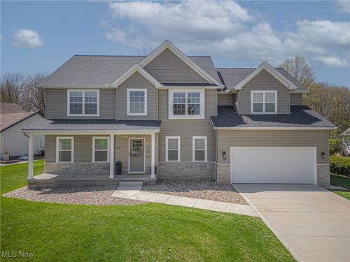 13900 Stoney Creek Dr, North Royalton, OH, 44133-4113 | Card Image