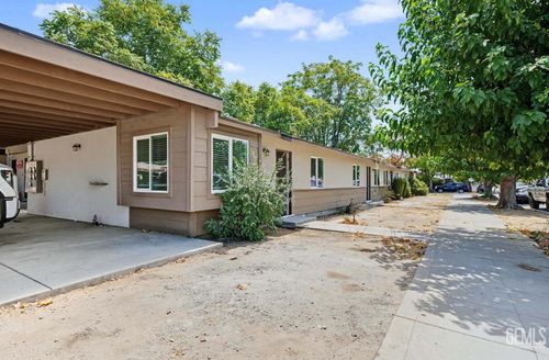 1211 Alta Vista Dr, Bakersfield, CA, 93305-4207 | Card Image