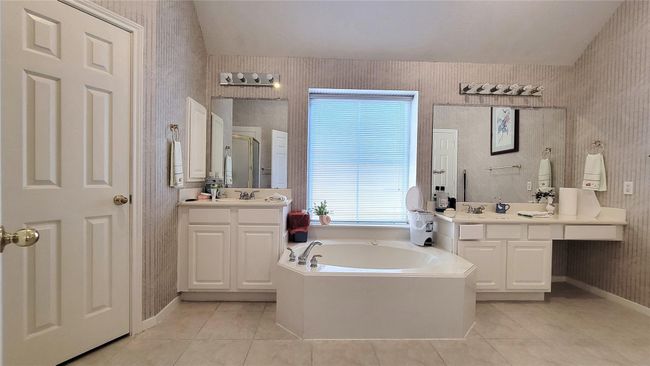 12110 Audubon Ct, House other with 3 bedrooms, 2 bathrooms and 2 parking in Stafford TX | Image 16