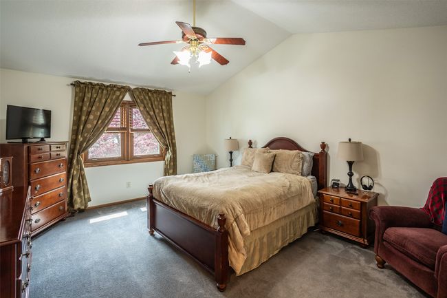 7508 Hickory Ln, Home with 5 bedrooms, 4 bathrooms and null parking in Urbandale IA | Image 23