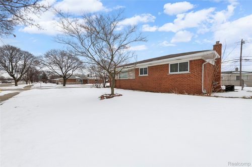 12876 Martin Rd, Warren, MI, 48088-4201 | Card Image