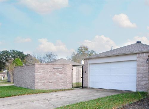 16127 Queensdale Dr, Houston, TX, 77082-2808 | Card Image