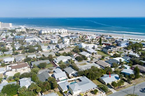 714 Oakwood Ave, New Smyrna Beach, FL, 32169-2719 | Card Image