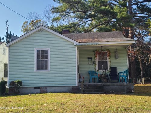 210 Clay St, Kinston, NC, 28501-5326 | Card Image