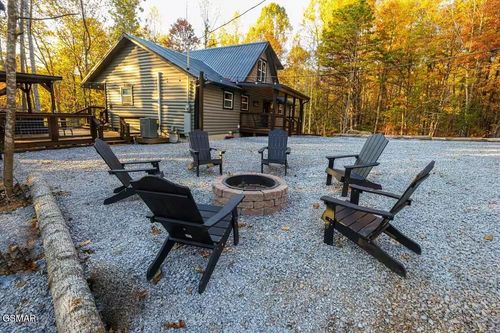 433 Ball Mountain Ln, GATLINBURG, TN, 37738-6372 | Card Image