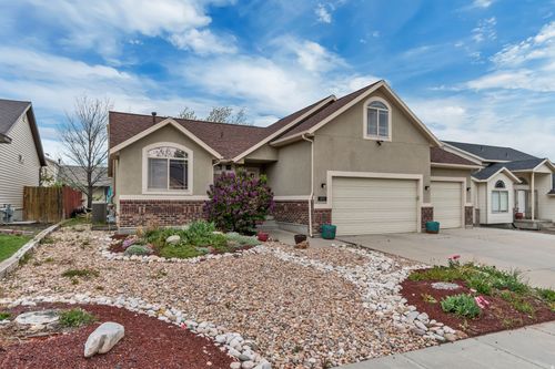 877 Fox Run Dr, Tooele, UT, 84074-8048 | Card Image