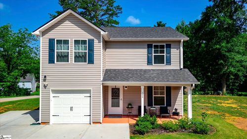 104 Forest Dr, Liberty, SC, 29657-9558 | Card Image
