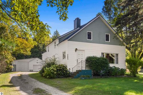 2683 Forrest Road, Frankfort, MI, 49635 | Card Image