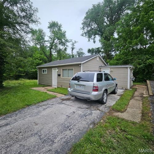 10212 Duke Dr, Saint Louis, MO, 63136-5910 | Card Image