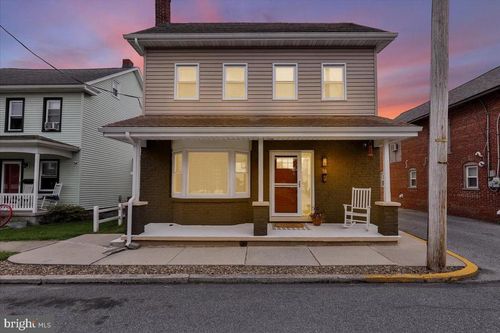 18 E Maple St, CLEONA, PA, 17042-2316 | Card Image
