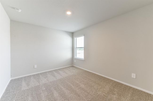 Secondary bedroom. | Image 27