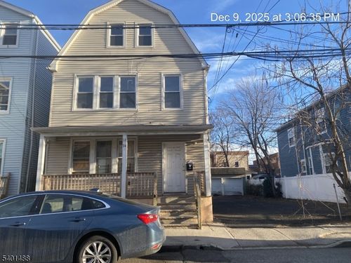 72 Willoughby St, Newark, NJ, 07112-1536 | Card Image