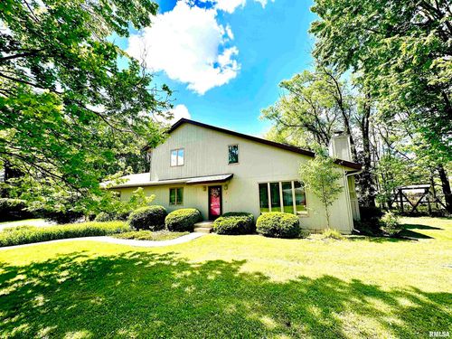 7 Lakewood Dr, Centralia, IL, 62801-3700 | Card Image