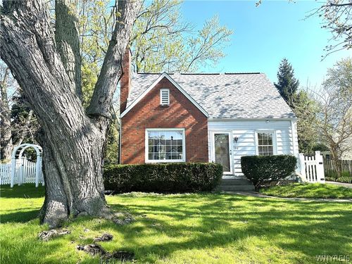 102 Harrison Ave, Tonawanda, NY, 14223-1509 | Card Image