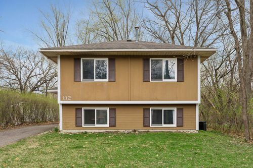 112 Mcgregor Ave N, Mahtomedi, MN, 55115-2233 | Card Image