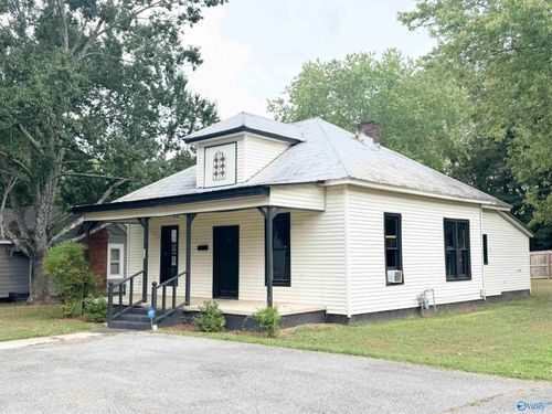 713 W Washington Street, Athens, AL, 35613 | Card Image