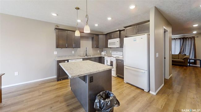 712 713 714 716 Columbia Ave, Home with 0 bedrooms, 0 bathrooms and 24 parking in Kerrobert SK | Image 6