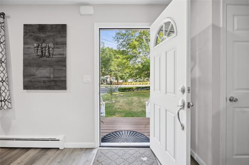 1668 Straight Path, Wheatley Heights, NY, 11798-1911 | Card Image