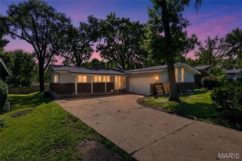 420 Waterford Dr, Florissant, MO, 63033-5636 | Card Image