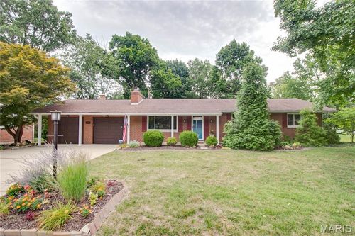 4805 Chateau Dr, Godfrey, IL, 62035-1629 | Card Image