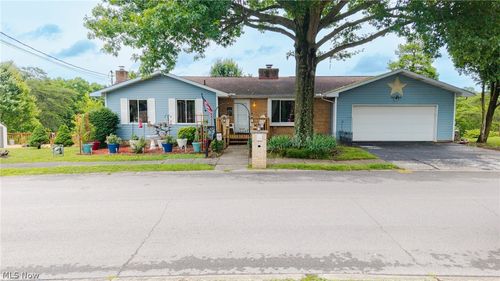 329 Wakefield Dr, Washington, WV, 26181-4406 | Card Image