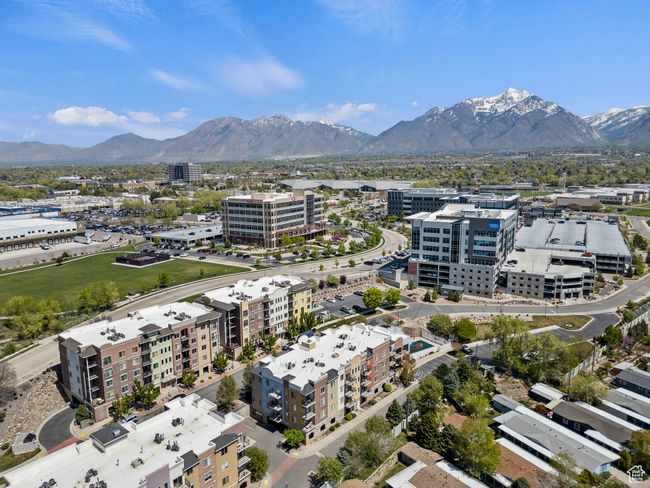 202 - 170 W Albion Village Way, Condo with 3 bedrooms, 2 bathrooms and null parking in Sandy UT | Image 9