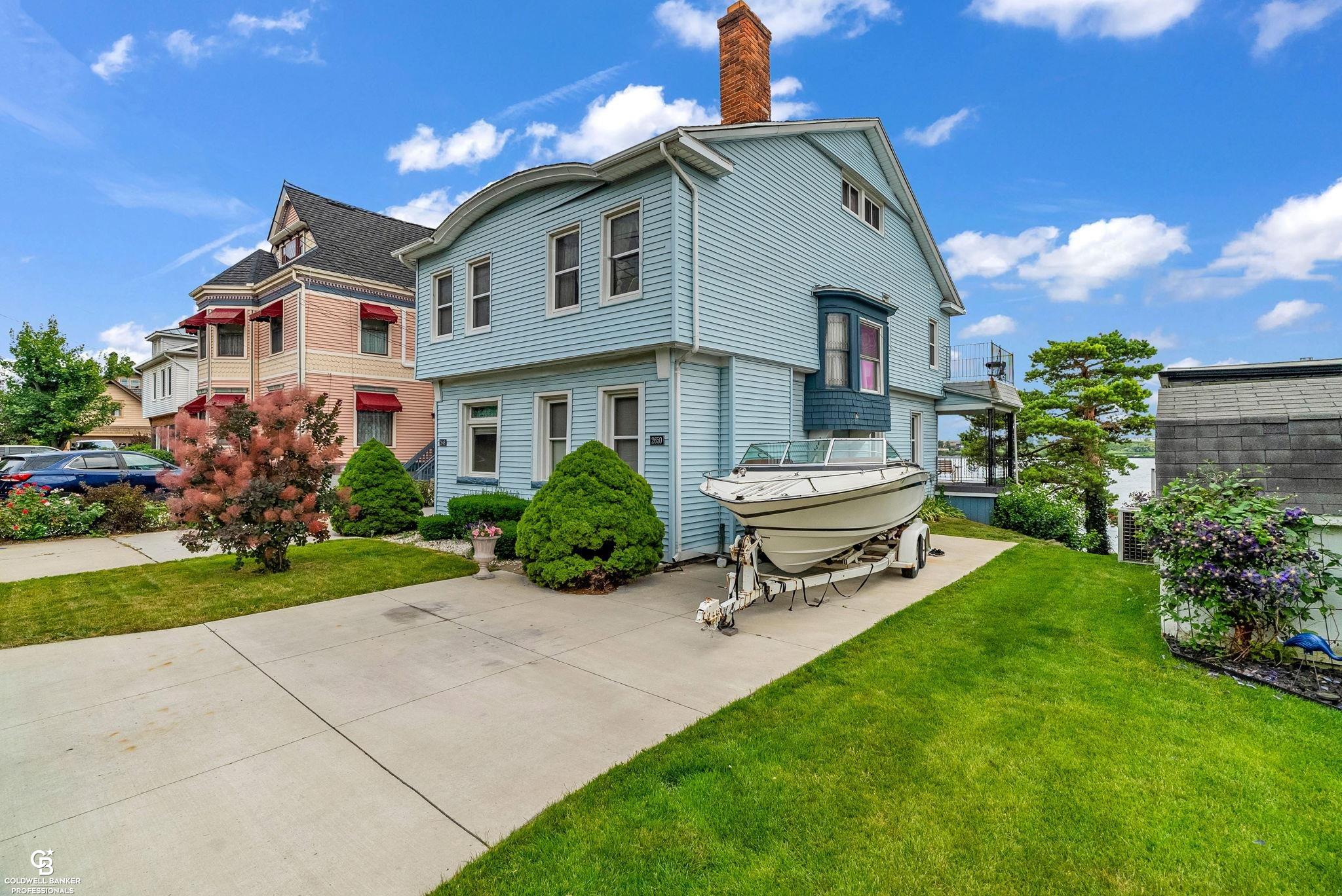 Military St, Port Huron, MI 48060