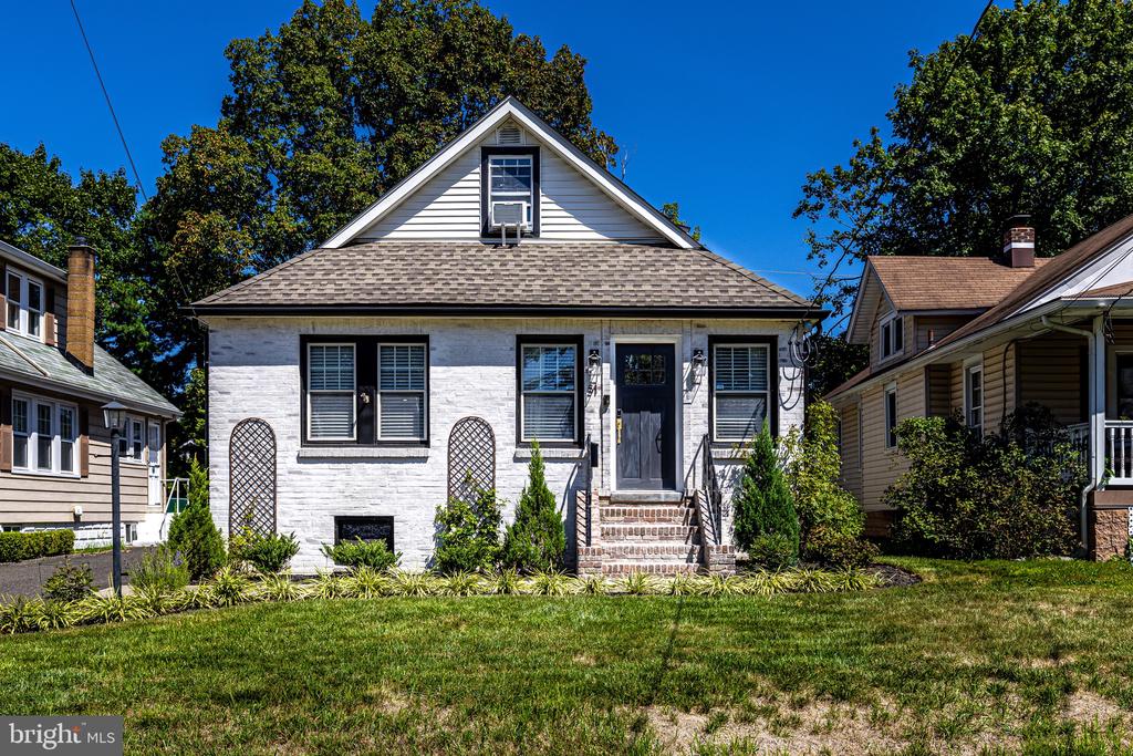 Manor Ave, Oaklyn, NJ 08107